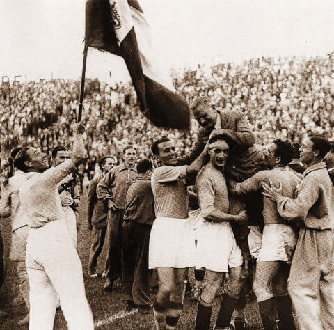 Nel 1943 la Wyler Vetta è sponsor ufficiale della Nazionale italiana di calcio