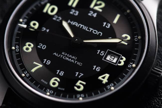 Hamilton khaki Feld Titanuhr