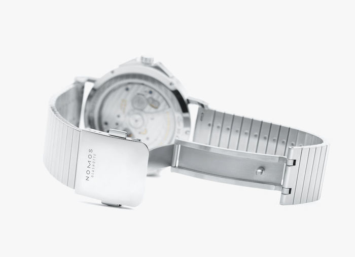  NOMOS Glashütte Tangente Sport neomatik 42 