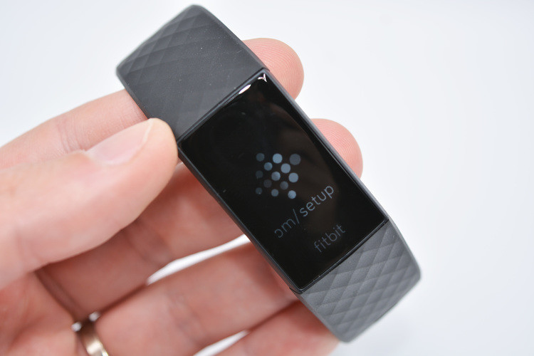 Fitbit Charge 4 Recensione