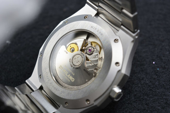 D1 Milano Orologio Automatico Uomo, Modello UTBJ16, Quadrante Nero, Cassa Rotonda, Vetro Zaffiro, Bracciale In Acciaio