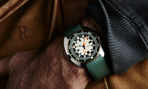 Doxa Army in acciaio