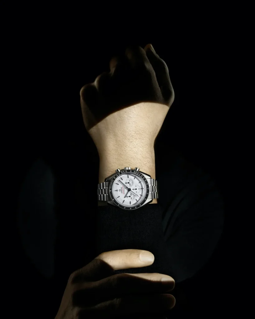 Omega Speedmaster Moonwatch con quadrate bianco