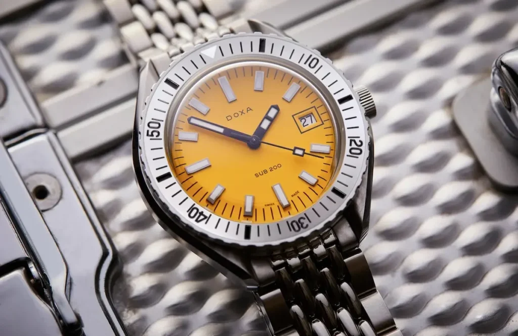 Doxa Sub 200 con ghiera in acciaio lucido