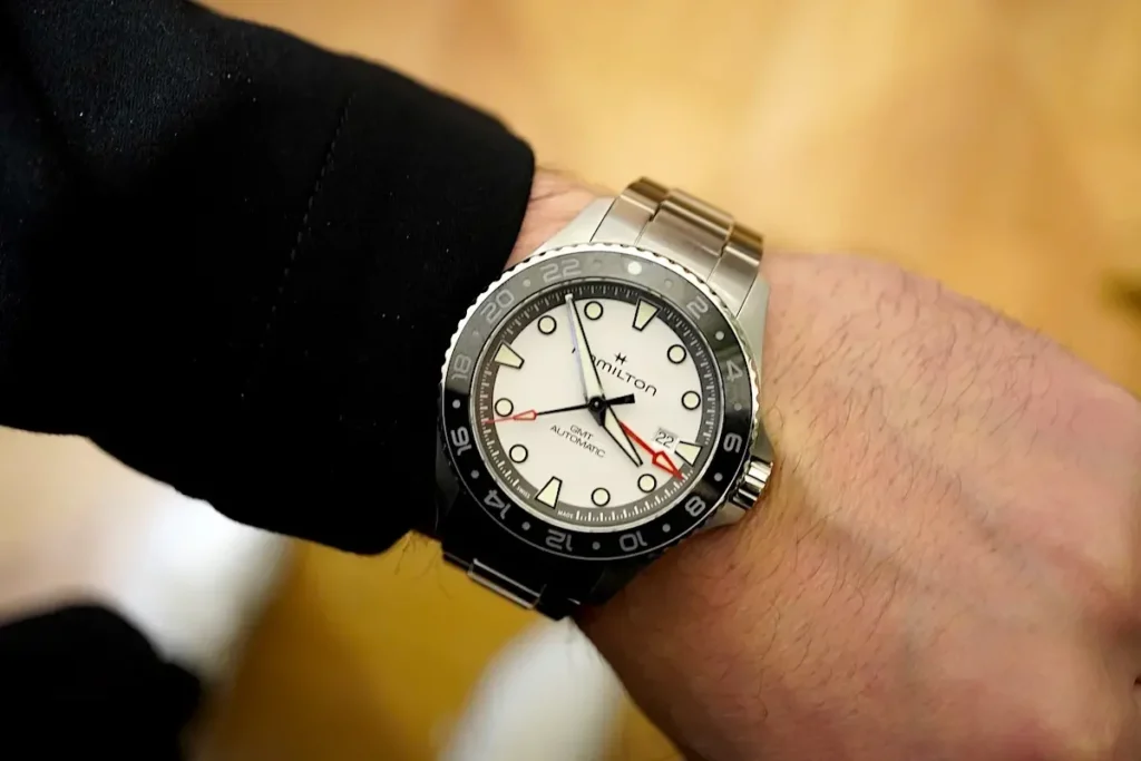 Hamilton Khaki Navy Scuba GMT automatic 43 mm
