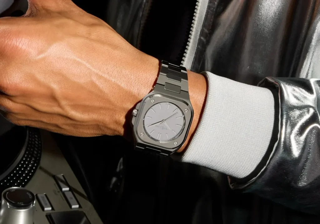 Bell & Ross BR-05 Grey Mirror Steel Bell & Ross BR-05 Grey Mirror Steel