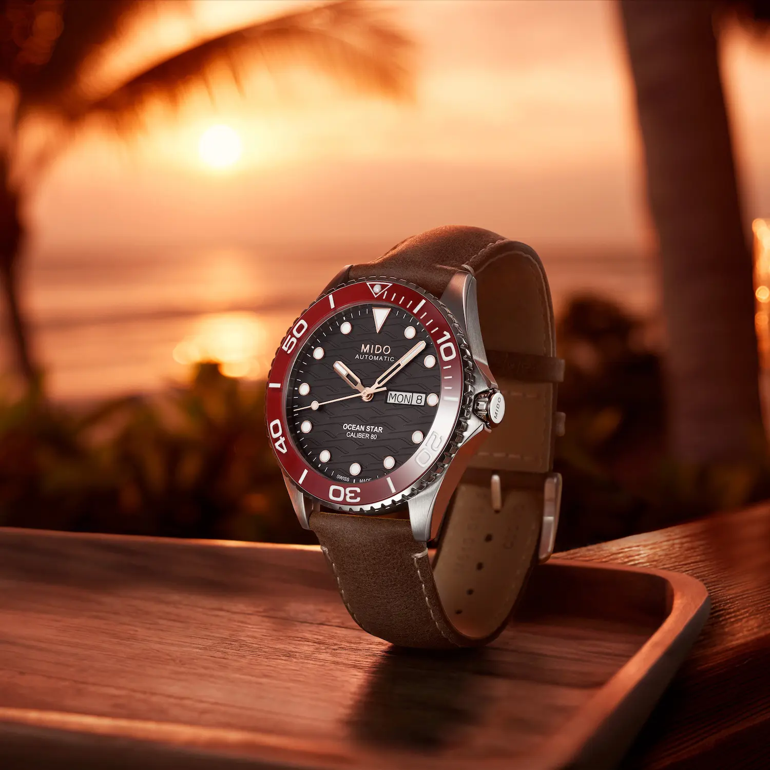 Mido Ocean Star 200C con lunetta in ceramica rossa Mido Ocean Star 200C con lunetta in ceramica rossa