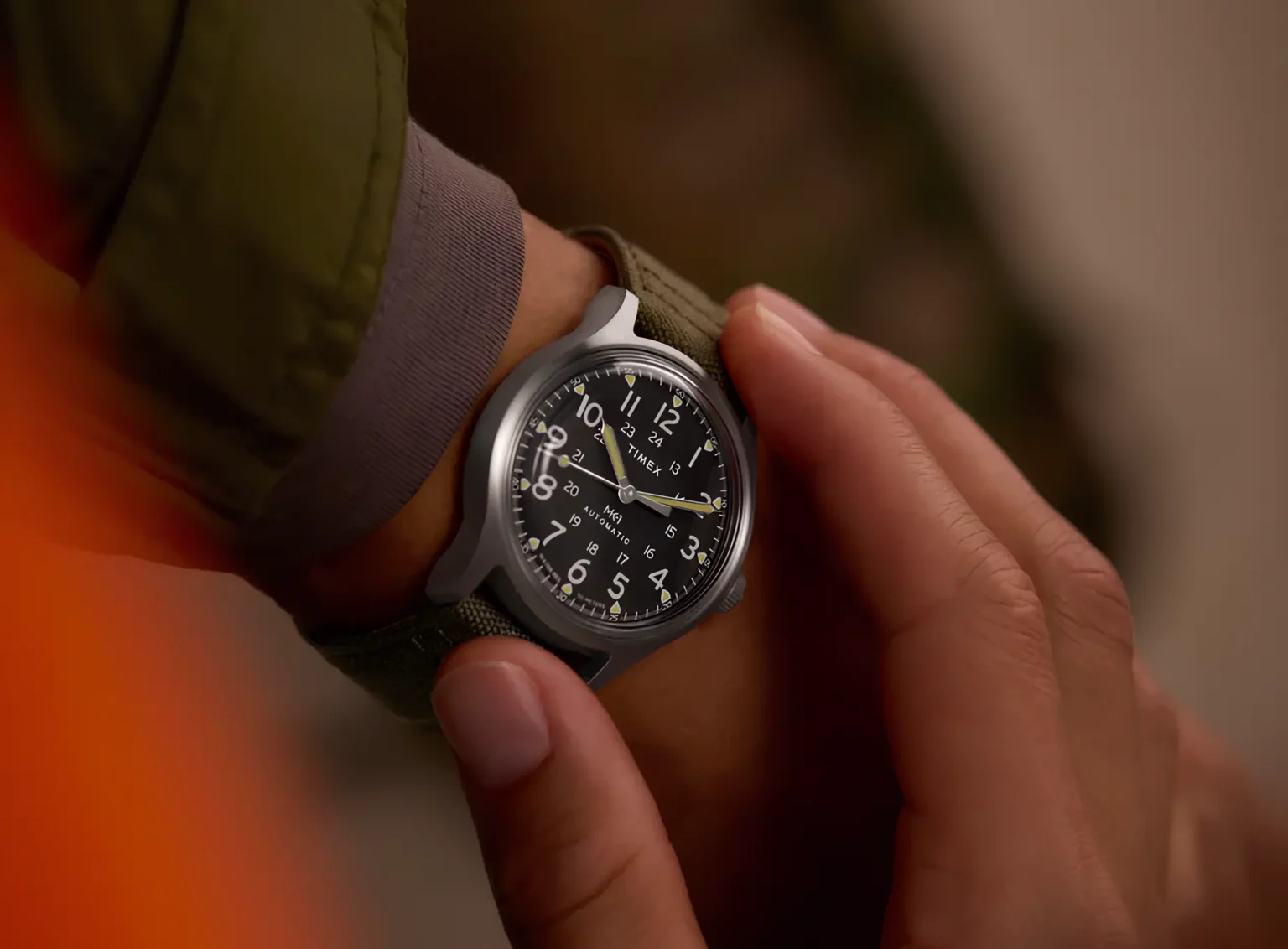Timex Classics - Orologio Uomo In Acciaio Inox, Quadrante Blu, 40 Mm, Bracciale Acciaio, Impermeabile 30 M