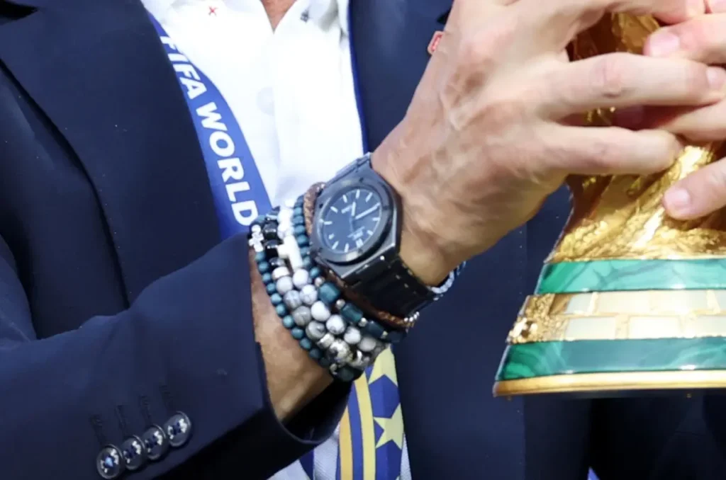 Quale orologio indossava de la Fuente alla finale dei Mondiali? Quale orologio indossava de la Fuente alla finale dei Mondiali?
